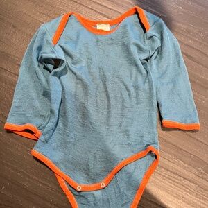 Hocosa wool/silk long sleeve onesie